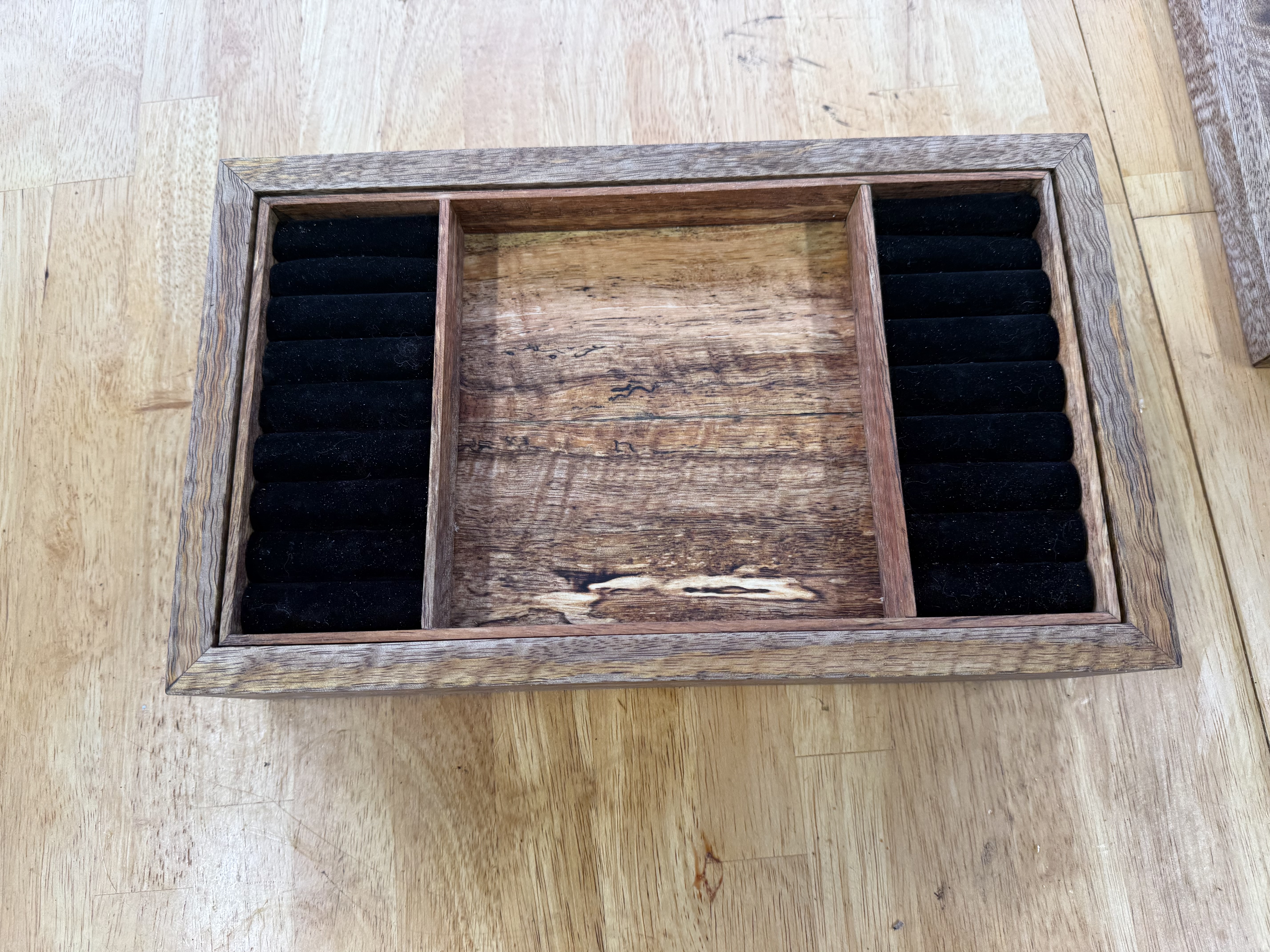 Curly Mango Jewelry Box 7